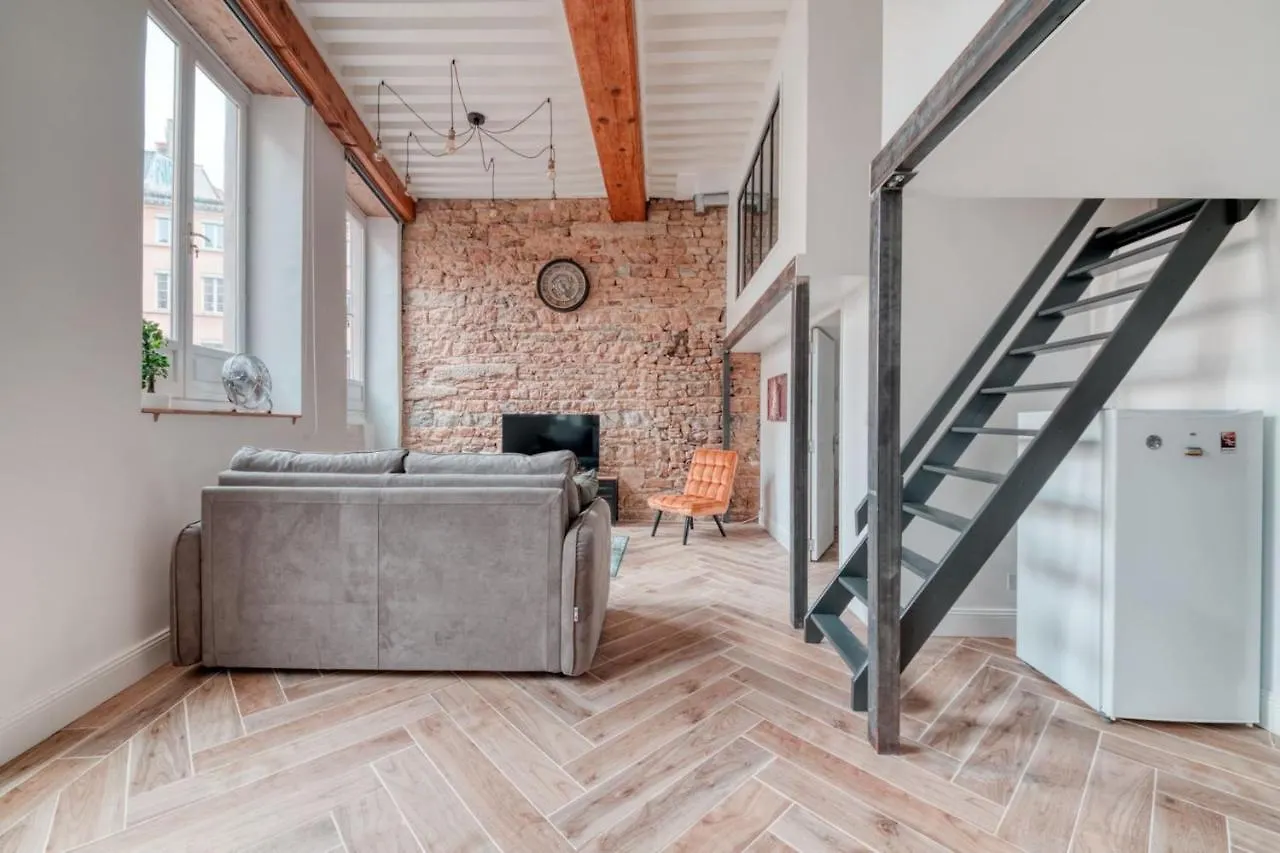 Le Pouteau Authentic Charm 2-Bedroom Apartment In Croix Rousse Lyon