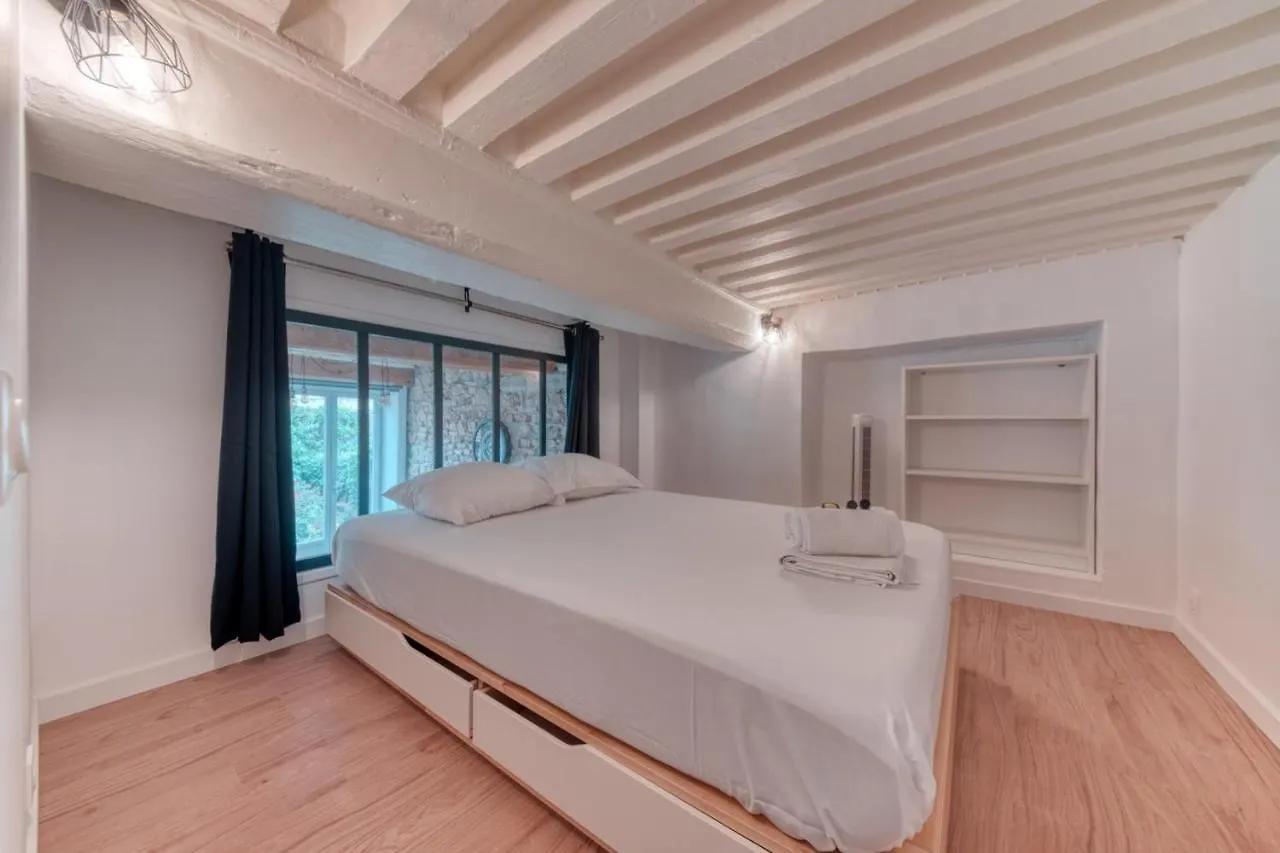 Le Pouteau Authentic Charm 2-Bedroom Apartment In Croix Rousse Lyon France